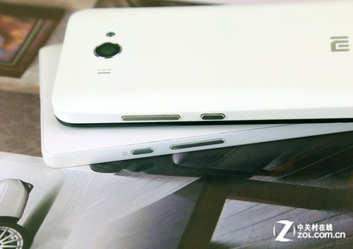 尖Phone对决:华为荣耀3对比小米手机2S