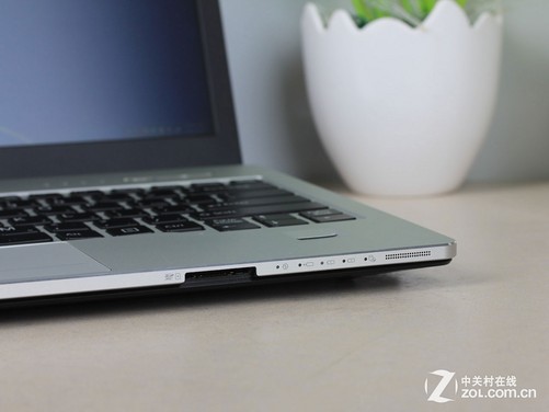 旗舰级商旅范儿 富士通s904笔记本评测