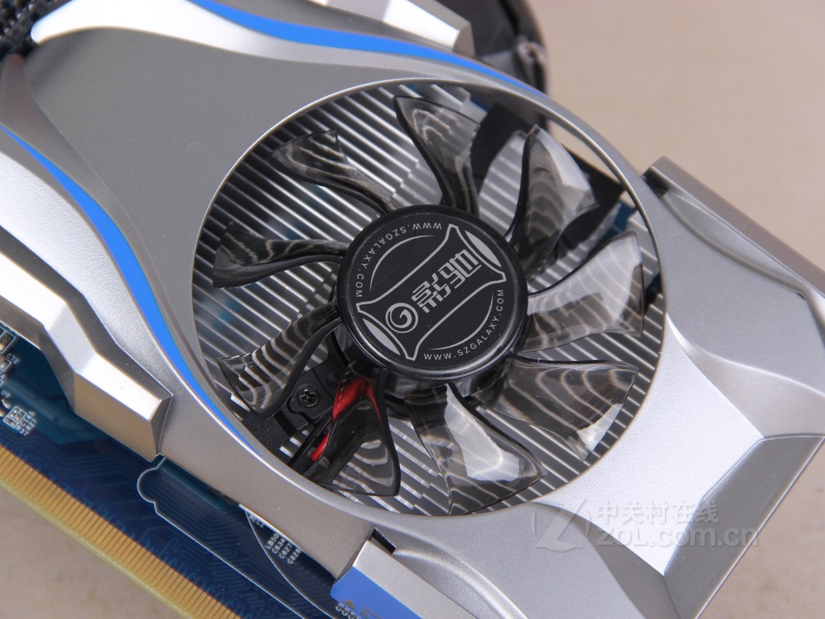 影驰geforce gt740黑将