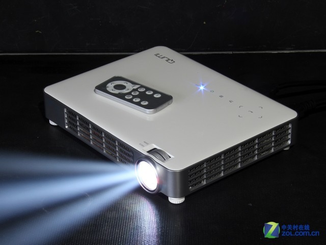 ЯIMAXӰԺ ѶQUMI Q7 PlusЧ