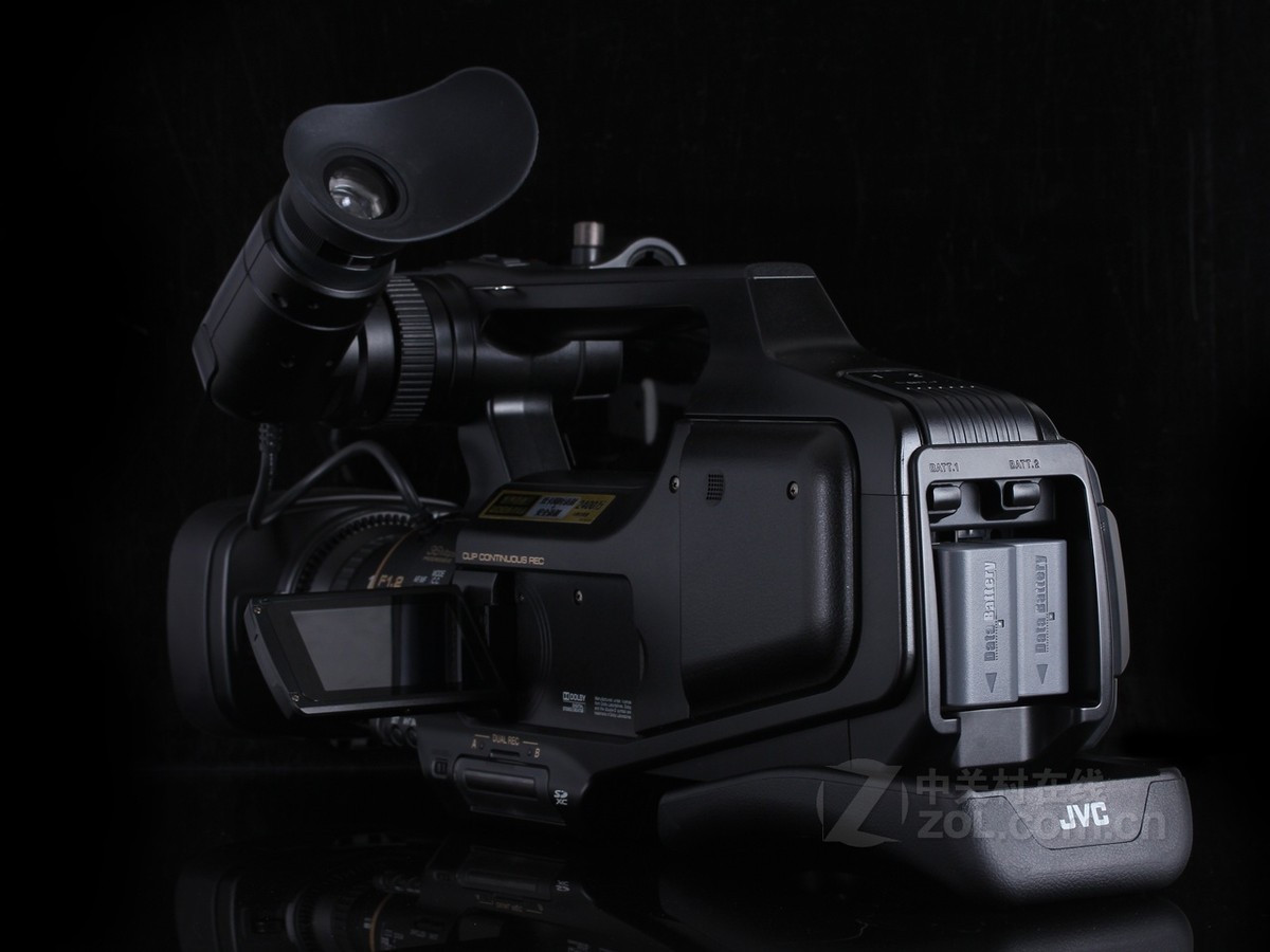 数码摄像机 jvc数码摄像机 jvc jy-hm95 图片 效果图31 / 77隐藏