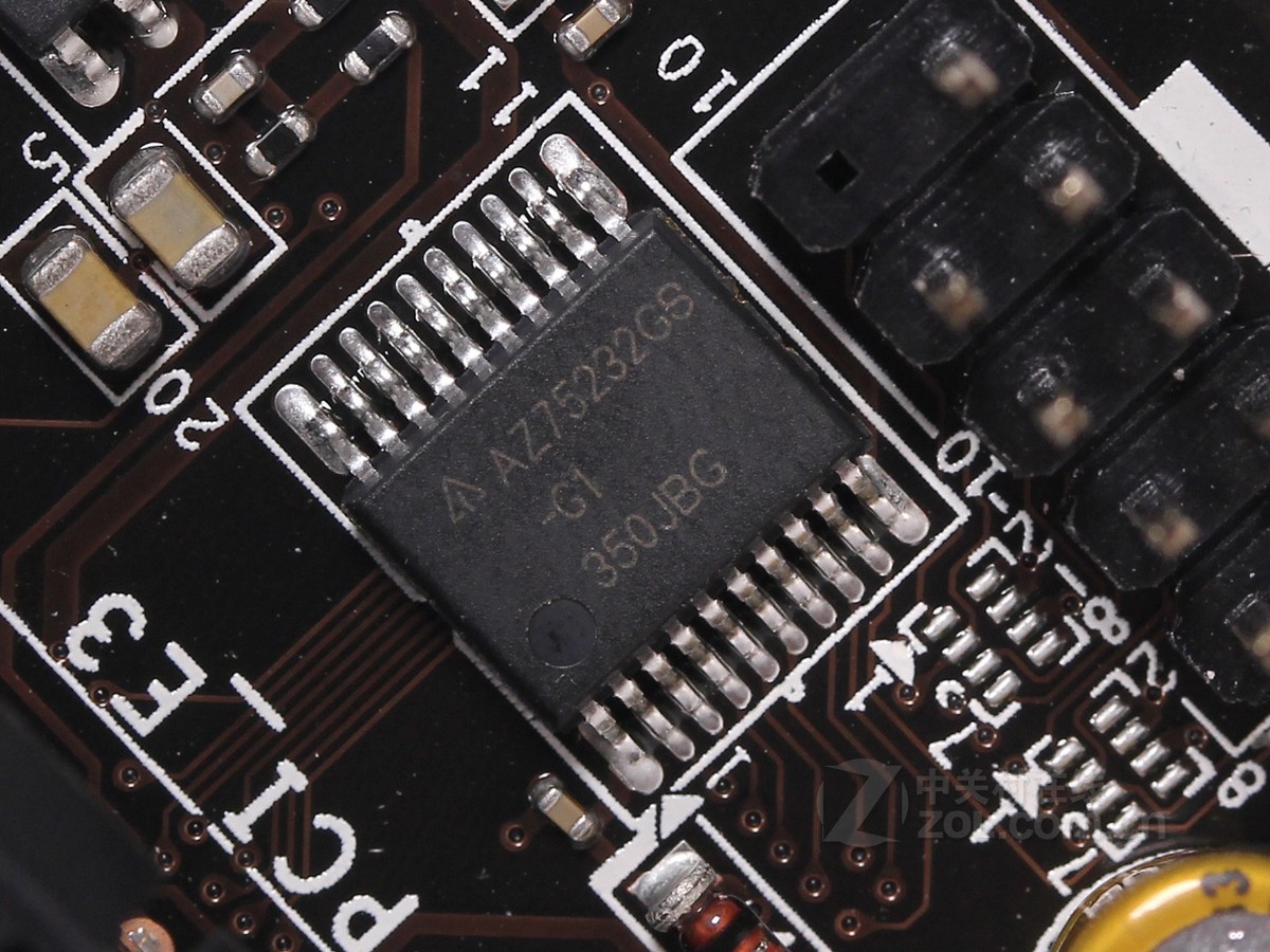 【高清图】 msi微星(msi)微星b85m night elf 暗夜精灵局部细节图 图