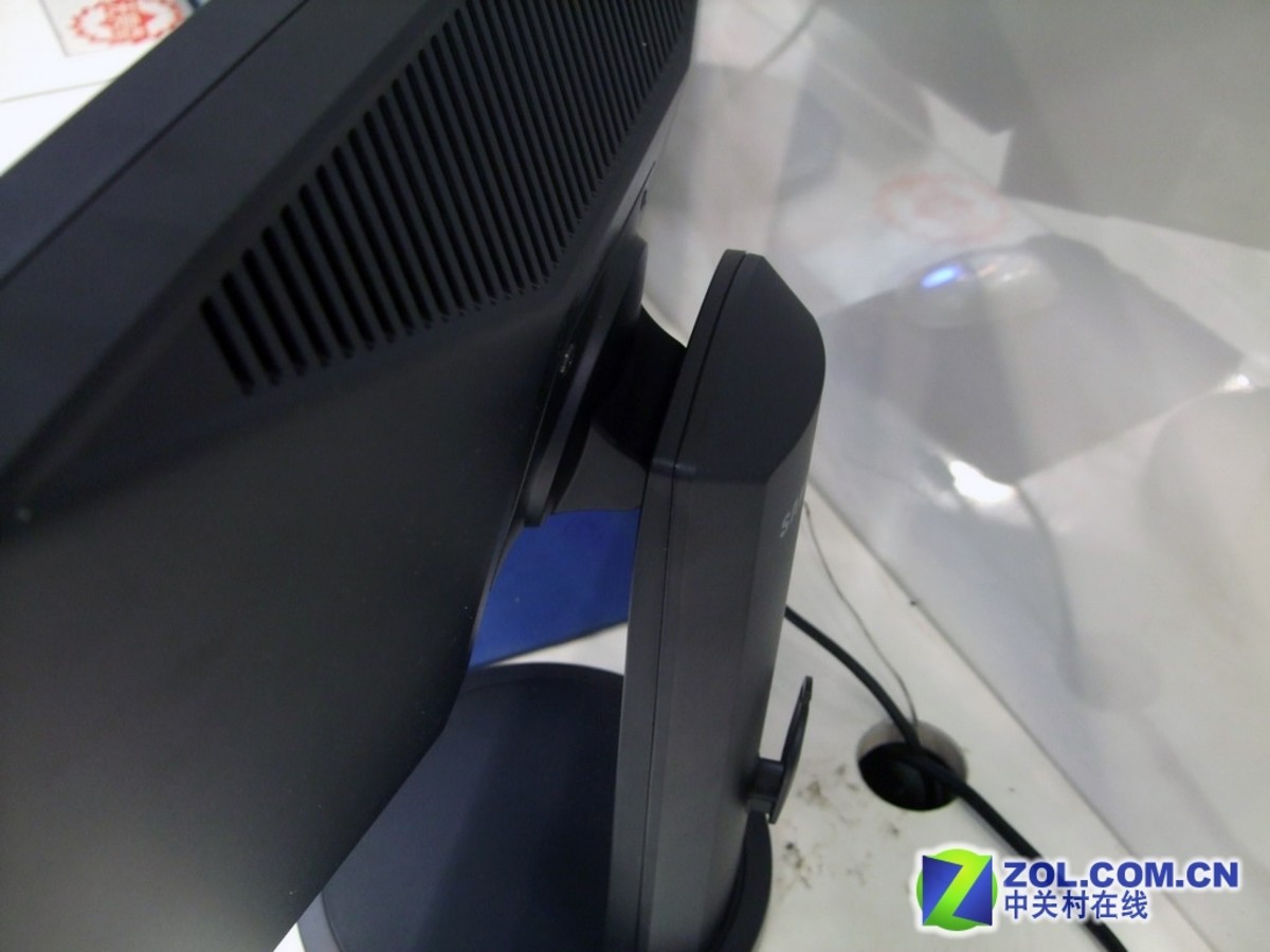 【高清图】 售价不变 三星940bw疯狂升级到2000:1图1