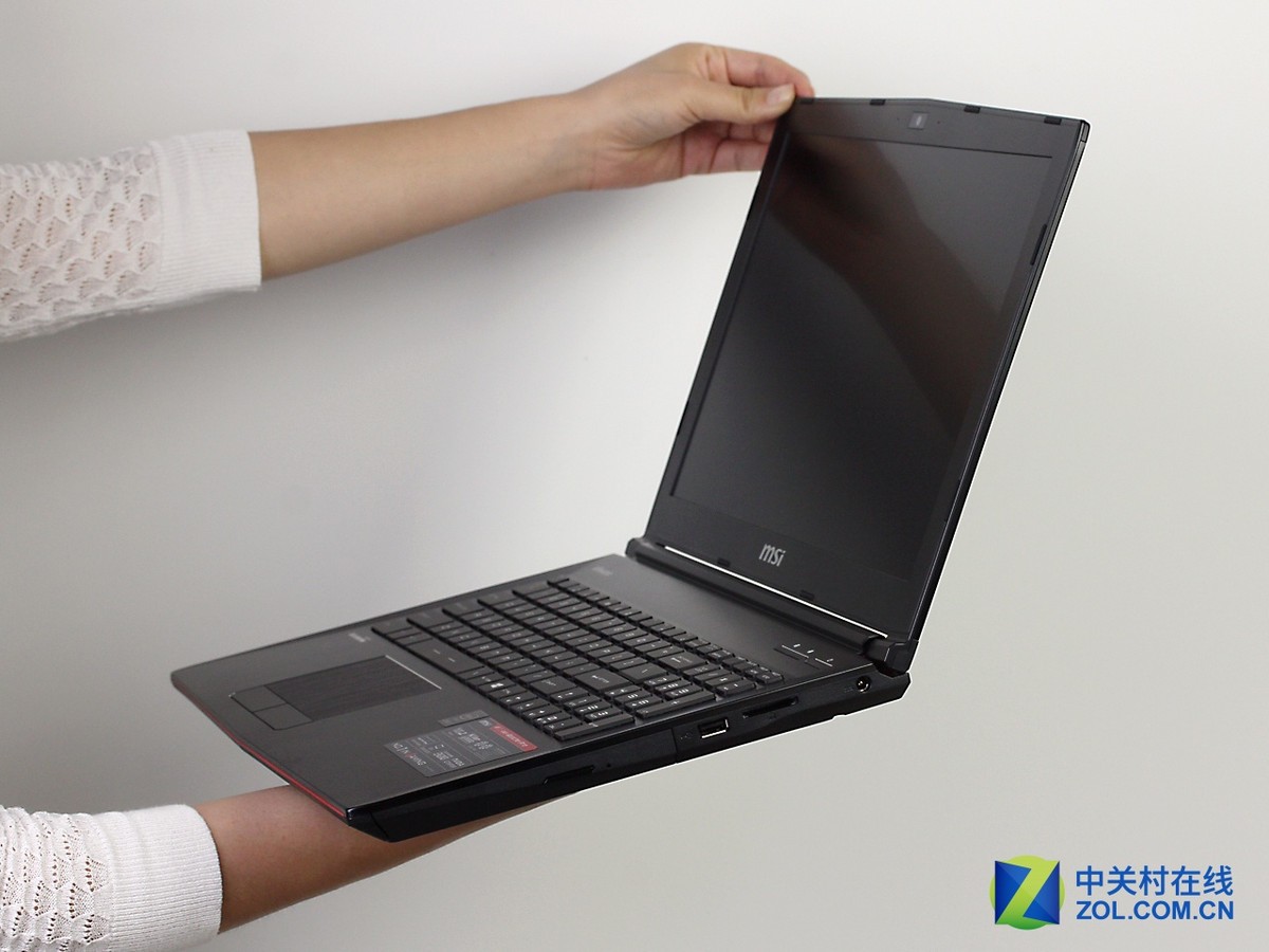 【高清图】 配五代四核i7 微星新款ge62游戏本评测图4