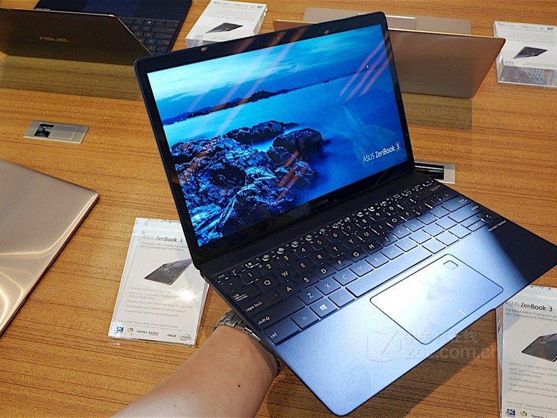 【高清图】 华硕(asus)zenbook 3 ux390(i7 6500u/16gb/1tb)实拍图 图