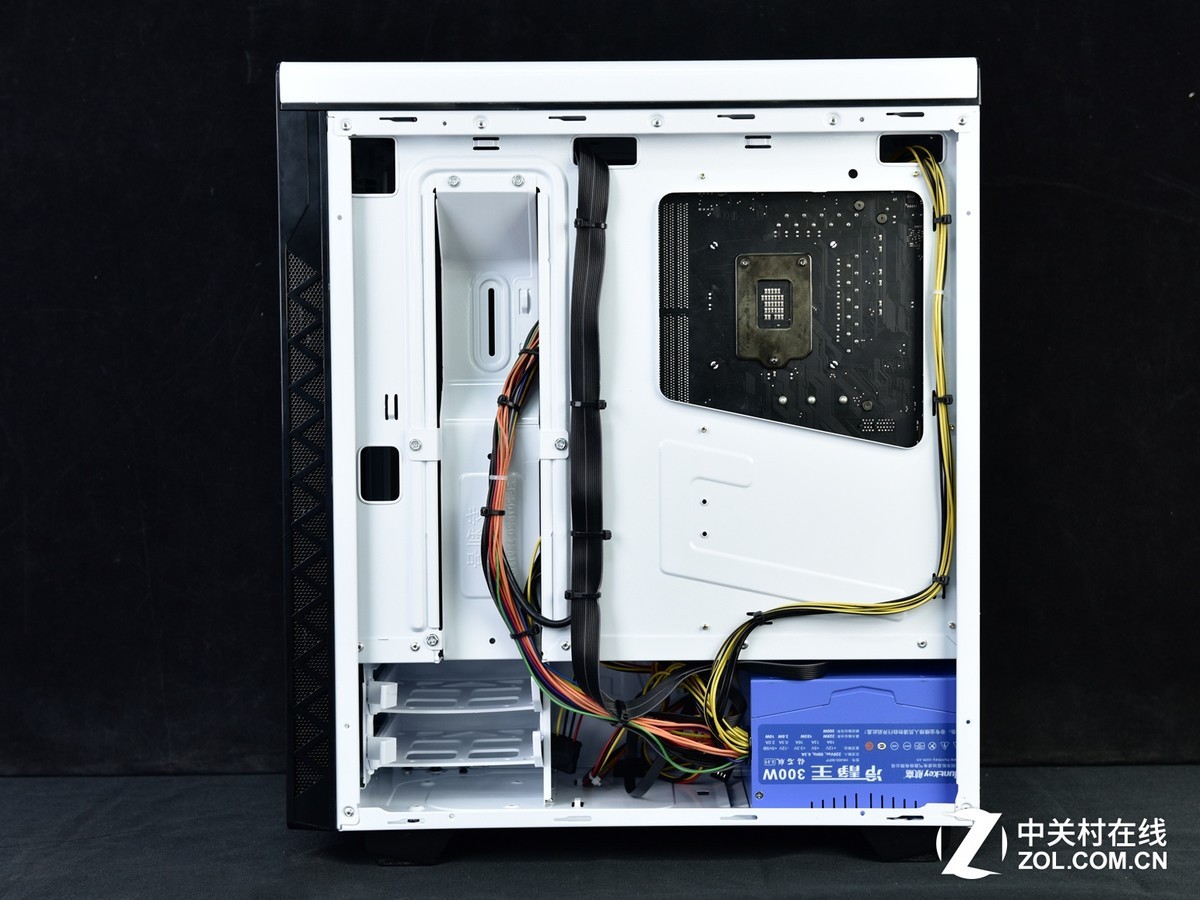 【高清图】 靓丽白色精灵 航嘉mvp2品质机箱评测图12