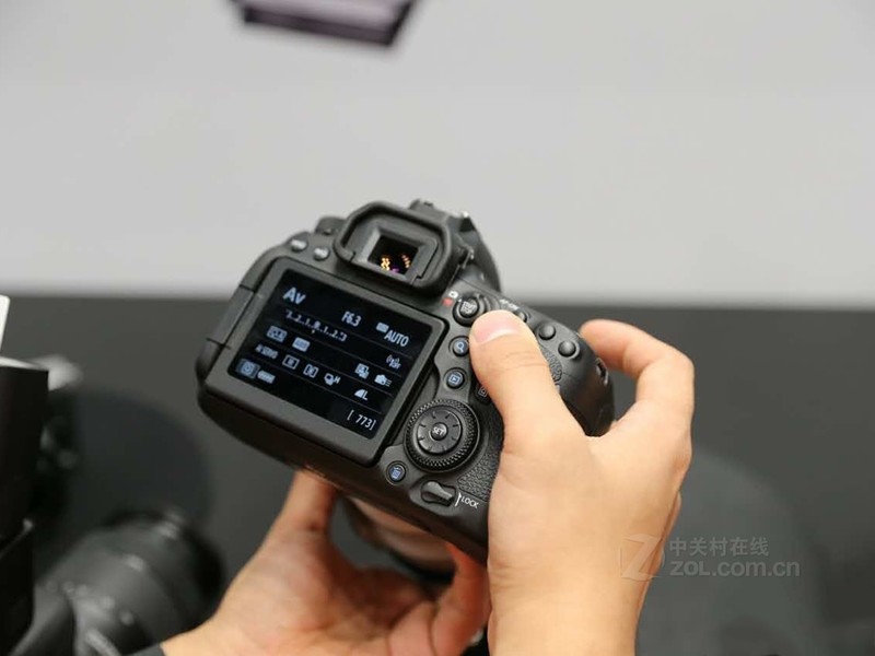EOS 6D Mark IIȫרҵ6D2/׻/6D2 EF 24-70mmf/4 IS USM