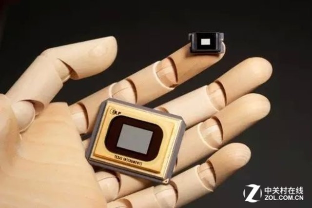 规格痛点 芯片尺寸越来越小_投影机新闻