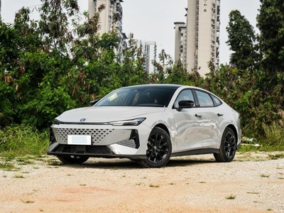UNI-V 2024 1.5T 