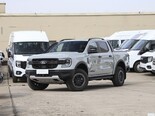 福特 游骑侠Ranger 2025款 沙狐特别版 汽油