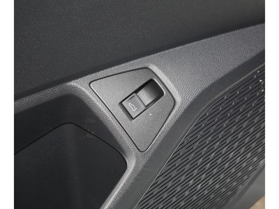 ���� ���� 2025�� 200TSI �ֶ���Խ�泵������6