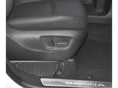 ���� ����SIENNA 2026�� 2.5L ˫���������ʰ泵������5