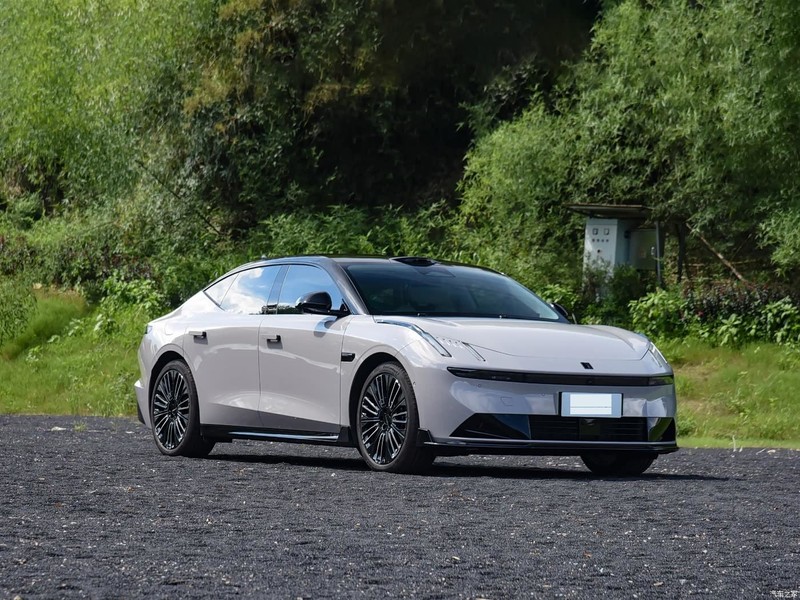 10 EM-P 2025 240Ultra