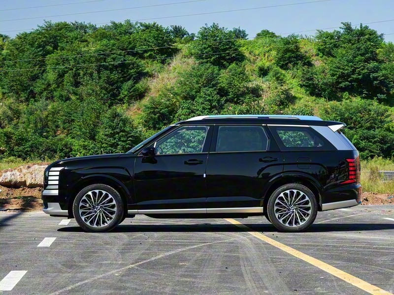 �ִ� ����˹�� 2026�� 2.5T ������ 7��