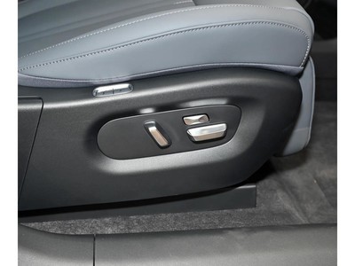 С������ С��YU7 2025�� �������������泵������4