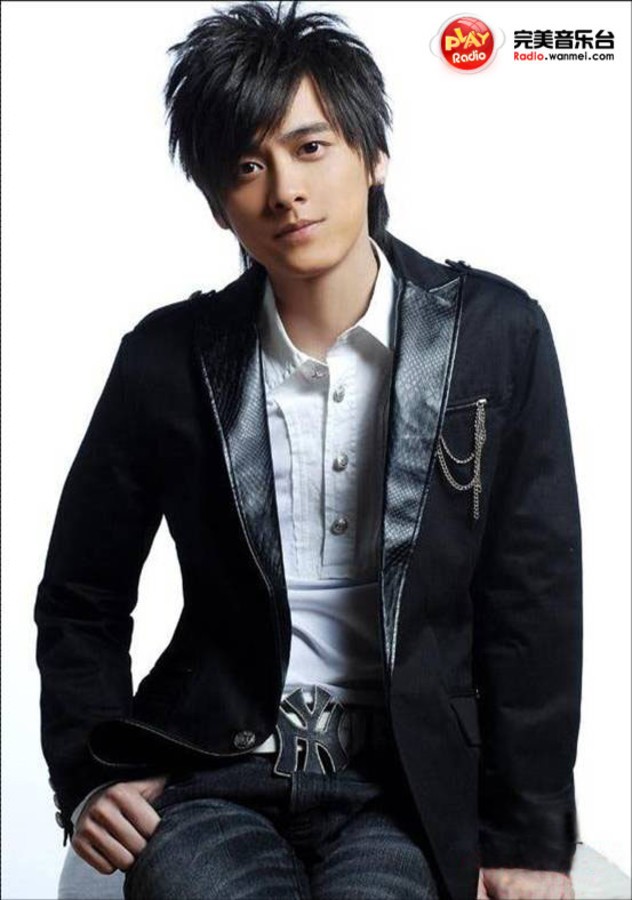 【高清图】 国民校草李易峰28日做客完美音乐台图1