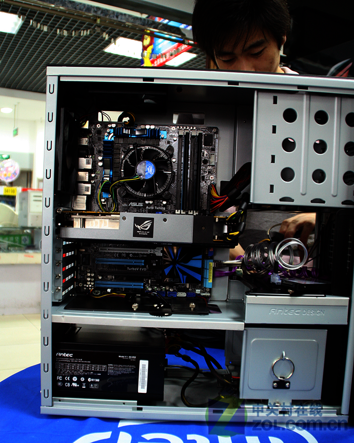 光显卡就上万 村里首份i5 p55装机实录