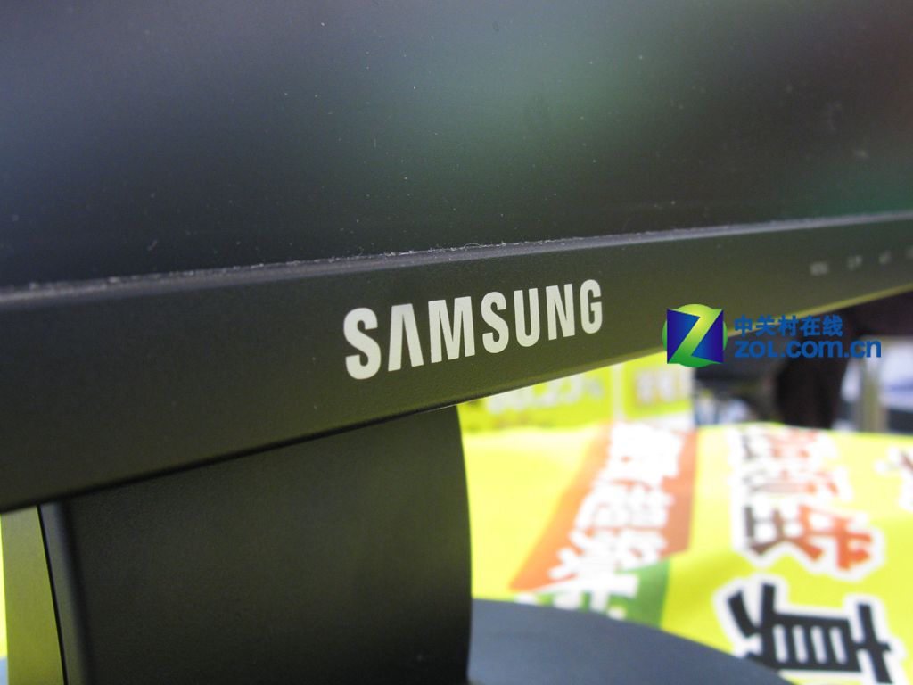 液晶显示器 三星液晶显示器 三星943nw  图片 局部细节图1 / 4隐藏