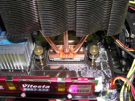 4.4G  Pentium D805˫CPUƵʵս 