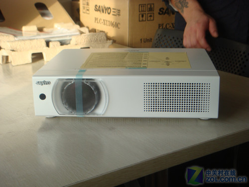 三洋plc-xu1060c投影机>>点击查看原文