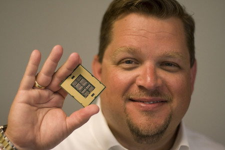 Ӣ�ض�8��Nehalem-EX��2010��о������ 