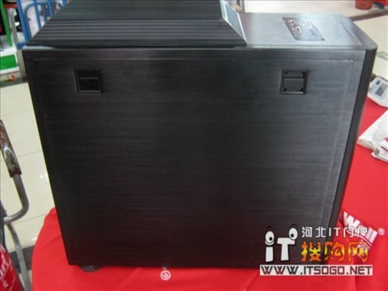 【高清图】 全铝战神级机箱 佑泽银河战舰售1200!图4