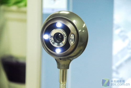 夜视灯开启效果