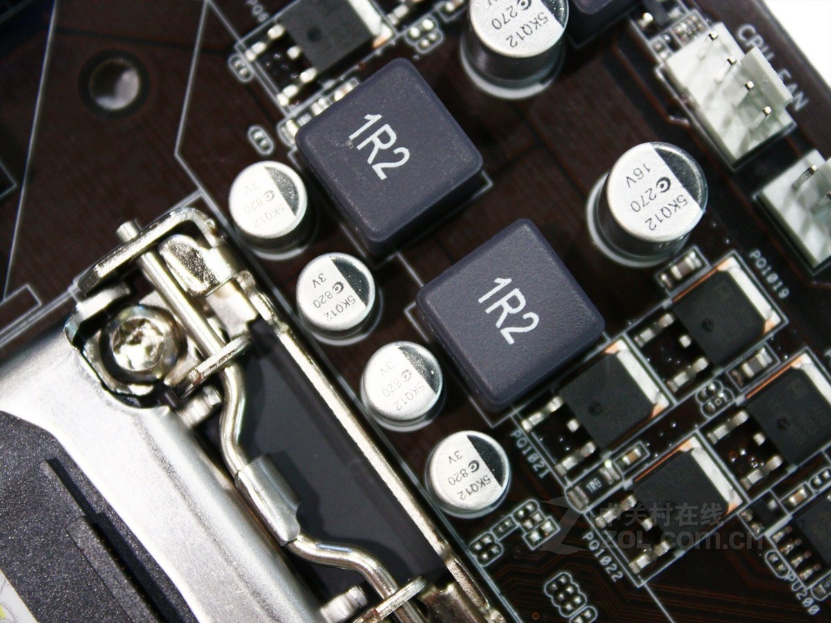 主板 华硕主板 华硕p7h55 图片 局部细节图 9 / 24隐藏