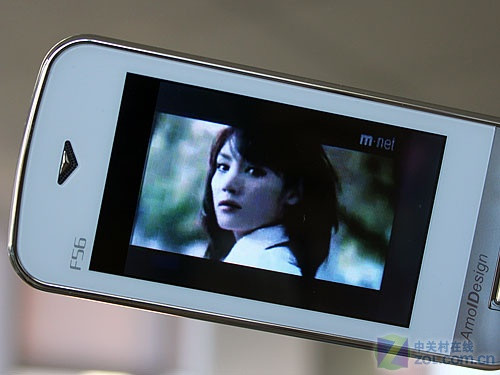 隐藏的蝴蝶机 双卡双待翻盖夏新F56评测