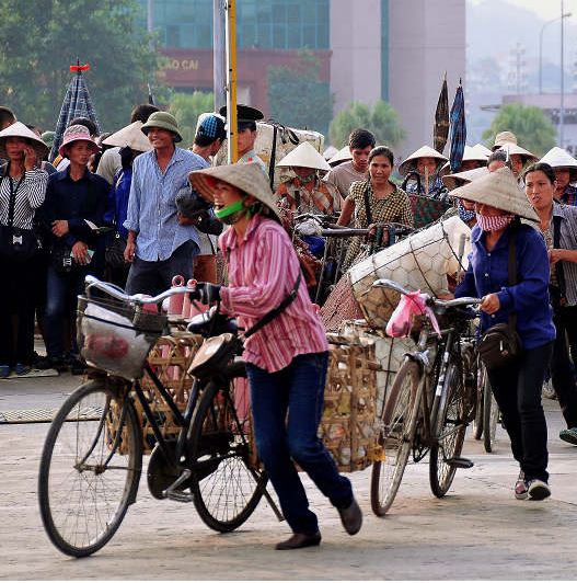 【高清图】 活跃在边境的越南商人图2