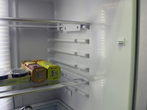 冰箱怎么去冰最快最有效 cemuUPQYuuI.jpg