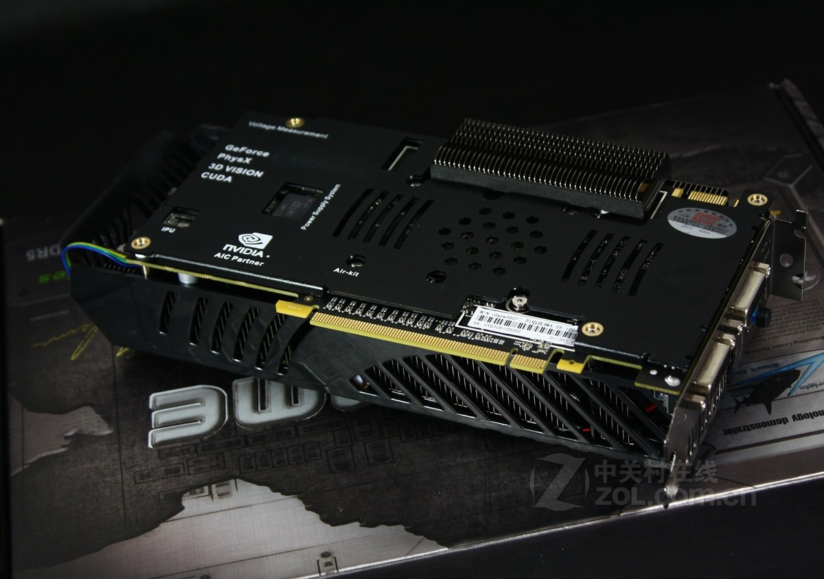 【高清图】 七彩虹(colorful)igame560ti 烈焰战神x d5 1024m实拍图