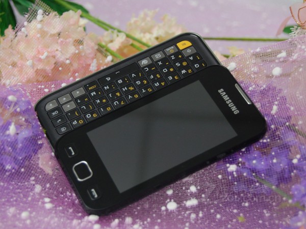 三星s5330 bada智能侧滑,wifi,gps,3.2英寸触控,高价比智能手机!
