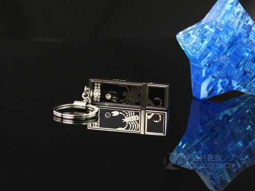 极尽奢华 梵圣4GB FC412优盘评测