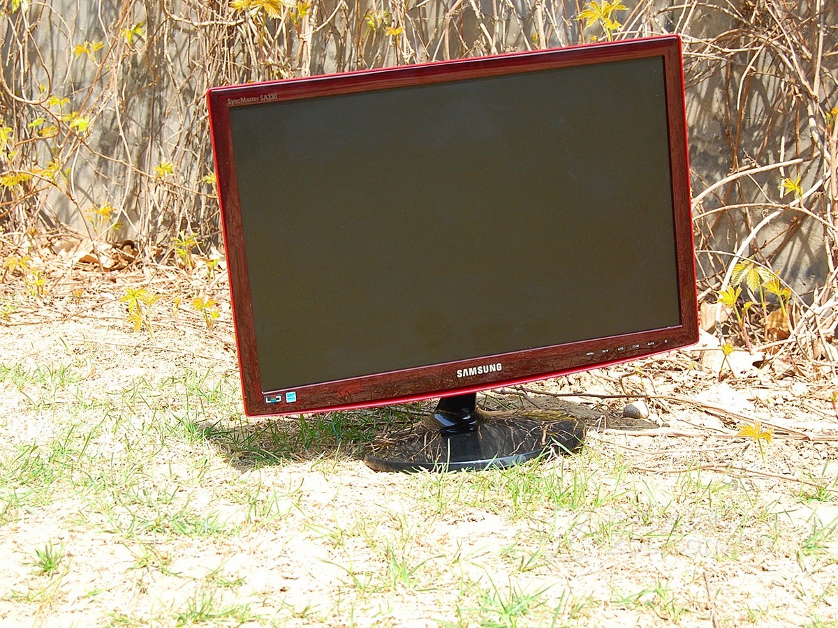 液晶显示器 三星液晶显示器 三星s22a330bw 图片 效果图 4 / 29隐藏