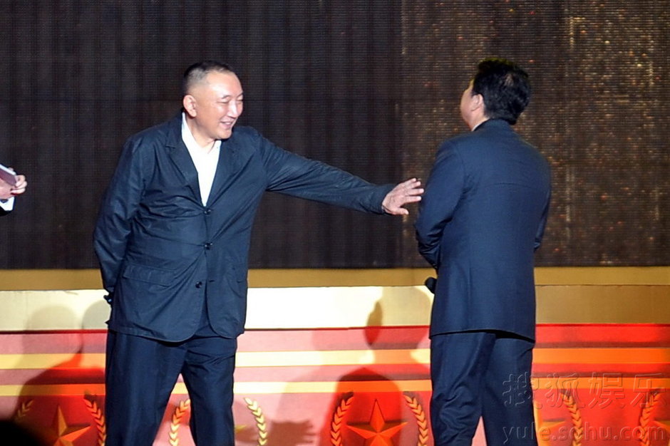 于9日下午在北京举行首映发布会,导演韩三平携周润发,刘烨,冯远征