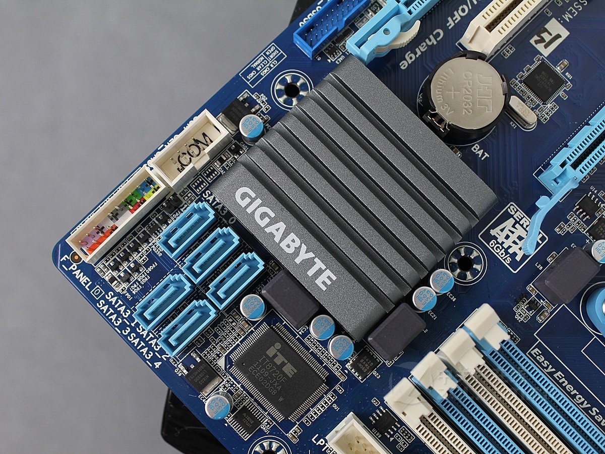 【高清图】 技嘉(gigabyte)ga-a75m-ud2h效果图 图71