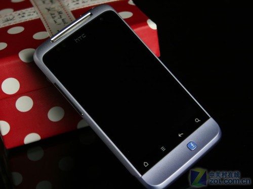 与姊妹机ChaCha相反 社交机HTC Salsa评测