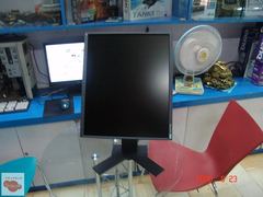 6.9毫米超窄边框 艺卓S1961全国首测