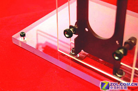 灵异事件 某地惊现半空悬浮lcd显示器 (9/11)