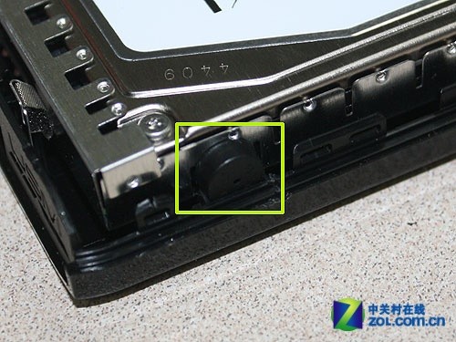 希捷500gb原厂移动硬盘减震措施细节