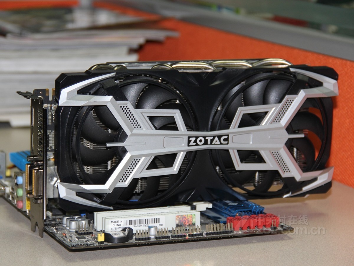 索泰gtx570-2560d5 至尊版