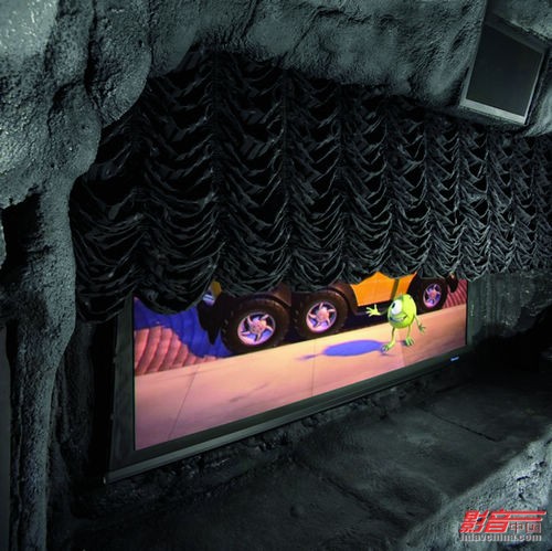 【高清图】 资深动漫迷打造 "蝙蝠侠"主题家庭影院图1