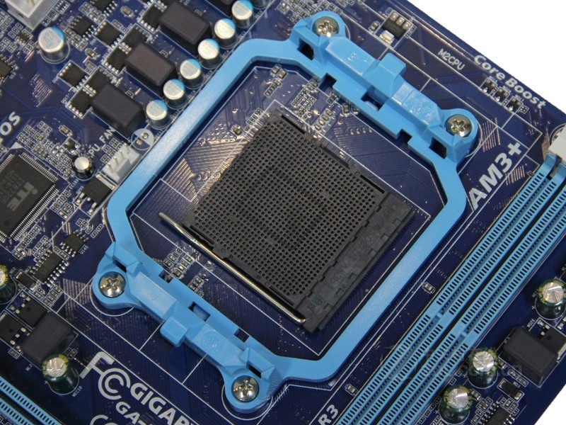 技嘉ga-m68mt-s2p 局部细节图(11/24)