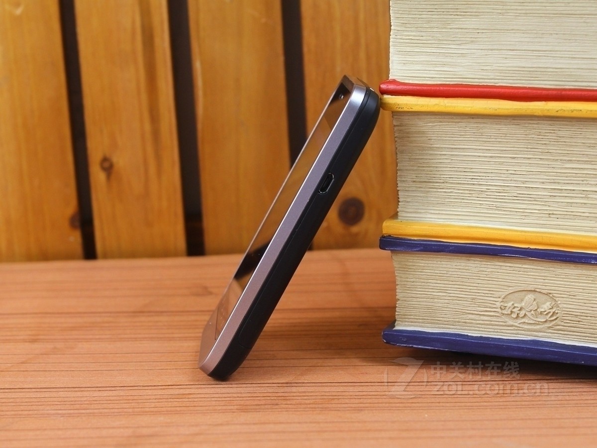 产品相关    中兴v788d  图片筛选 类型: 场景: 颜色