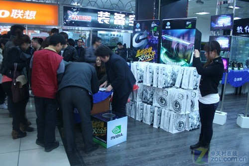 ӰЯNVͬжٰGTX680