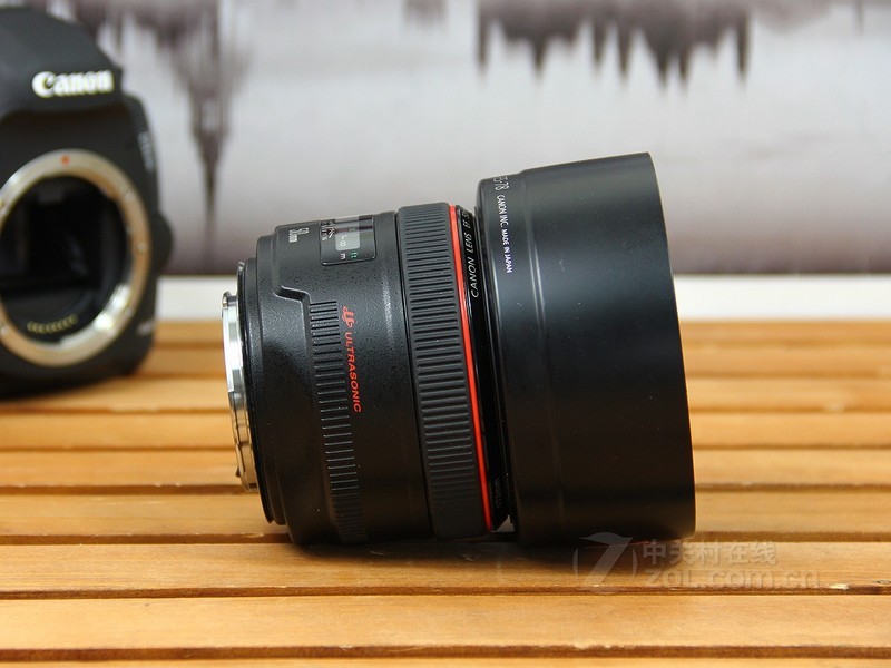 ܣCanonEF 50mm f/1.2L USM ͷ ׼ͷ