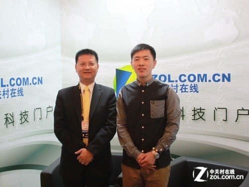 ��Ӣ��־��:�ƽ�������Ϯ����������ϲ 