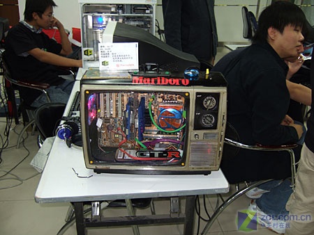 国内mod高手制作 黑白电视机改造电脑