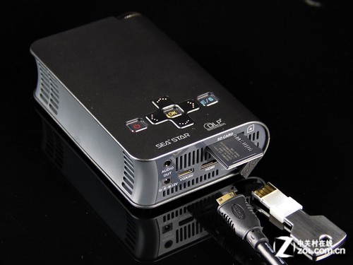 ��Ӱ���� ʵ��� S801M΢��ͶӰ������ 